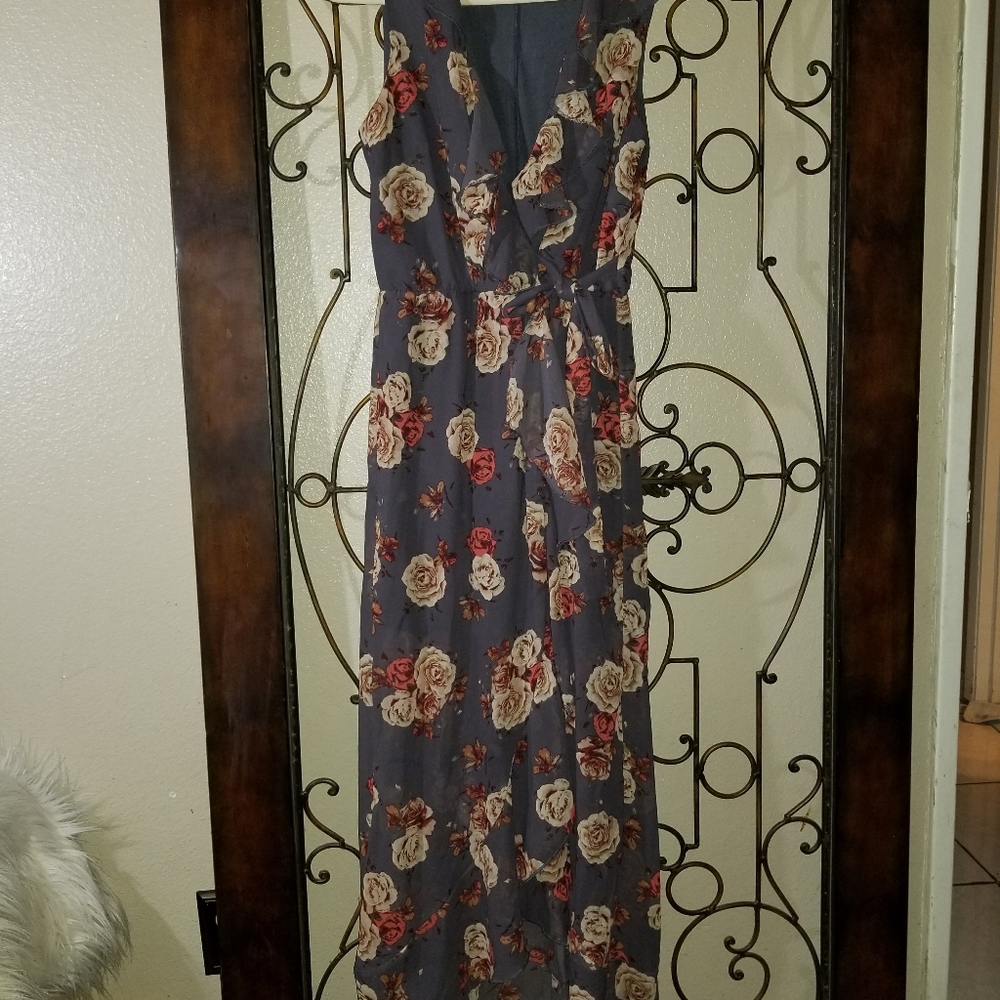Chic Floral High Low Dress in Gray and Red